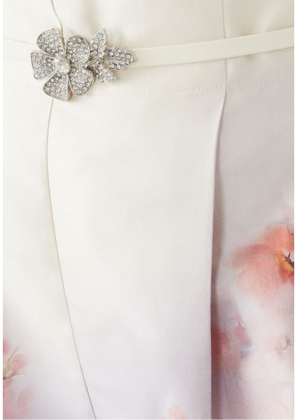 Renkli Düz Ön Kısa Şort fırsatları