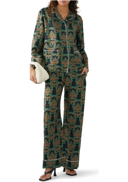 Şık Kadın Pijama Gömleği