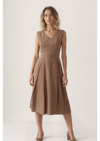 V Yaka Kuşaklı Krinkıl Kumaş Midi Elbise