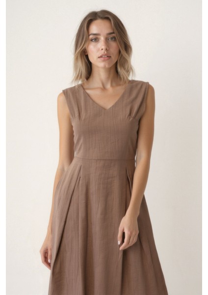 V Yaka Kuşaklı Krinkıl Kumaş Midi Elbise modelleri