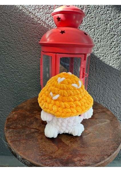 El Yapımı Örgü Beyaz- Sarı Oyuncak Amigurumi