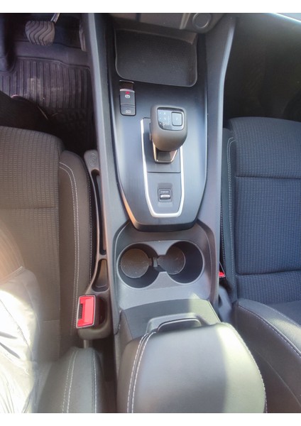 Sasa Nissan Qashqai Oto Ön Koltuk Boşluk Doldurma Aparatı modelleri