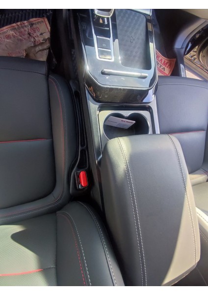 Sasa Chery Tiggo 8 Model Uyumlu Oto Ön Koltuk Arası Organizeri Boşluk Doldurma Aparatı