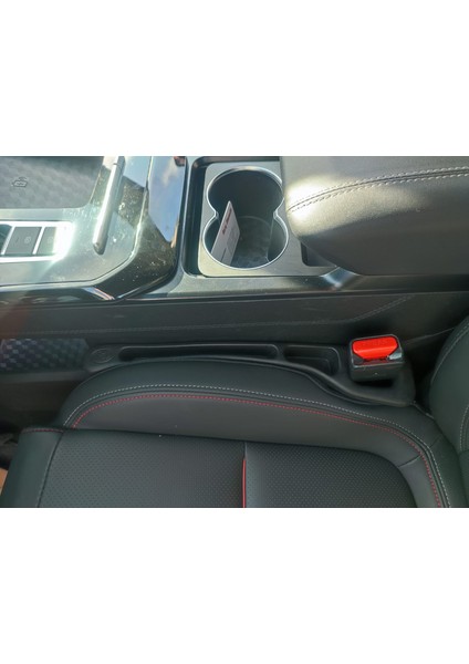 Sasa Chery Tiggo 8 Model Uyumlu Oto Ön Koltuk Arası Organizeri Boşluk Doldurma Aparatı