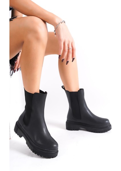 Lora Bağcıksız Lastikli Ortopedik Taban Kadın Bot St - Siyah