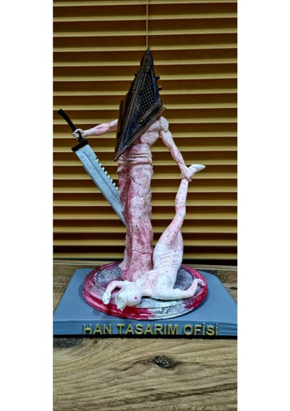 Pyramid Head 29 cm Figür Silent Hill Nurse