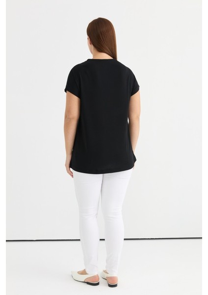 Büyük Beden Düşük Kol Yakası Dantelli Penye Bluz fırsatları