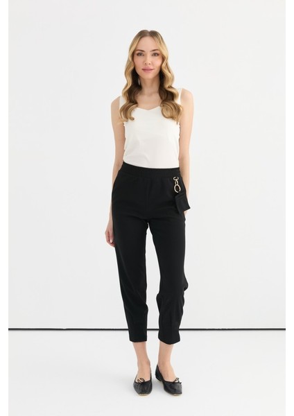 Ufak Cep Aksesuarlı Paçası Dikişli Pantolon modelleri