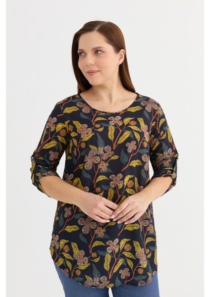 Büyük Beden Yanları Yırtmaçlı Çiçek Desen Bluz