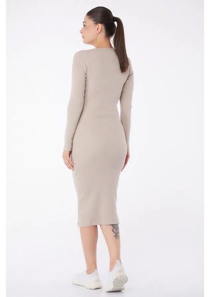 Düz Bisiklet Yaka Uzun Kollu Mevsimlik Kadın Slim Fit Bej Midi Elbise modelleri