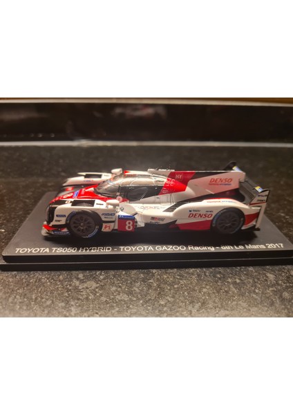 1/43 Toyota TS050 Hybrid 2017 Le Mans Buemi - Davidson​ fiyatları