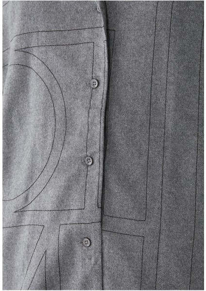 Monogram Desenli Flanel Pijama Üstü fırsatları