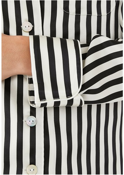 Şık Lila Çizgili Ipek Pijama Takımı