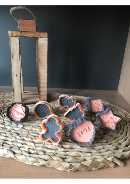 12 Adet Basmalı Kopat Kurabiye Kalıbı Seti Gingerbreadman Çam Ağacı Yılbaşı Özel Kurabiye modelleri