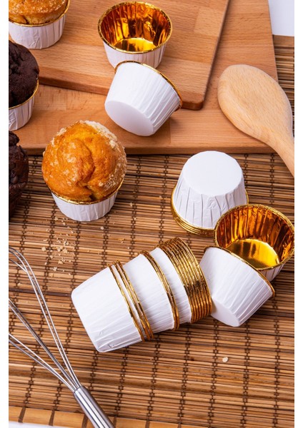 Beyaz Parlak Karton 25'Li Kek Kalıbı Kenarı Gold Kaplama Fırında Dağılmayan 6.5X4 cm Muffin Cupcake modelleri