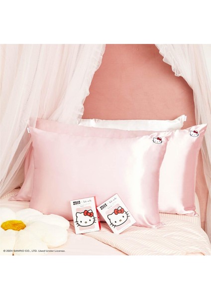 Hello Kitty x Fermuarlı Saten Yastık Kılıfı, 66 x 48 cm