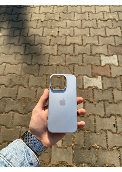 Apple iPhone 16 Pro Gümüş Lansman Uyumlu Içi Kadife Silikon Kılıf modelleri