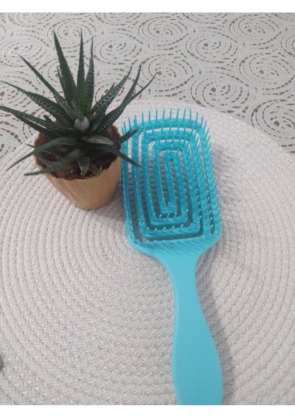 Üç Boyutlu Saç Fırçası