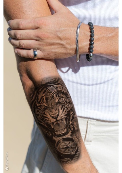 Eye Of The Tiger Geçici Kaplan ve Saat Dövmesi