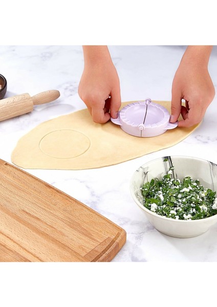 Pratik Plastik Ravioli Poğaça Ve Çiğ Börek Kalıbı 1 Adet