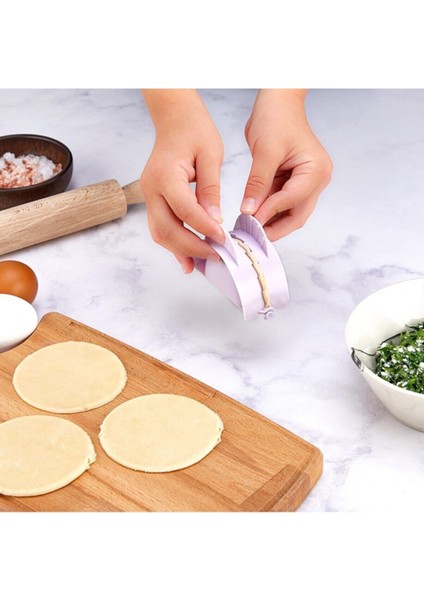 Pratik Plastik Ravioli Poğaça Ve Çiğ Börek Kalıbı 1 Adet
