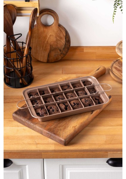 Hernia 18 Bölmeli Brownie Kalıbı