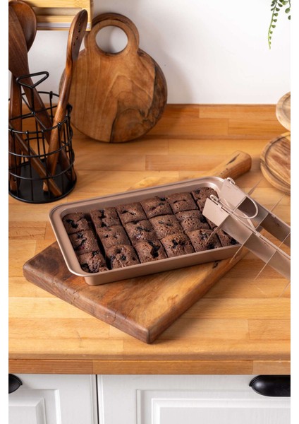 Hernia 18 Bölmeli Brownie Kalıbı