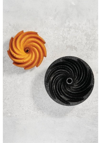 Döküm Mini Rüzgar Gülü Kek Kalıbı 11 cm