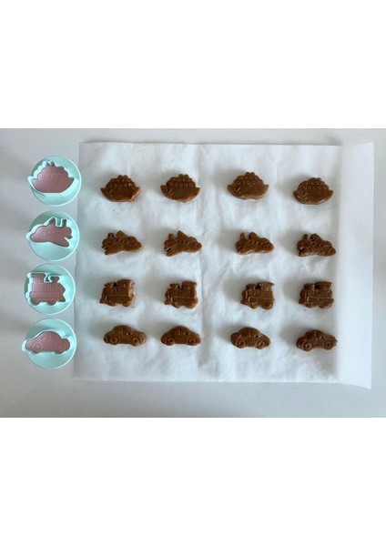 3131 4'Ü Oyun Hamuru Ve Kurabiye Araba Uçak Tren Gemi fırsatları