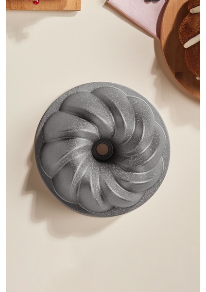 Polo Döküm Kek Kalıbı 25 cm Antrasit