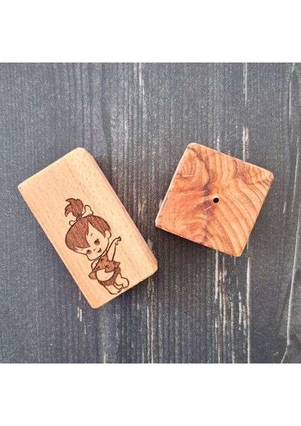 Taş Devri Çakıl&bambam Desenli Ahşap Tuzluk/biberlik Set
