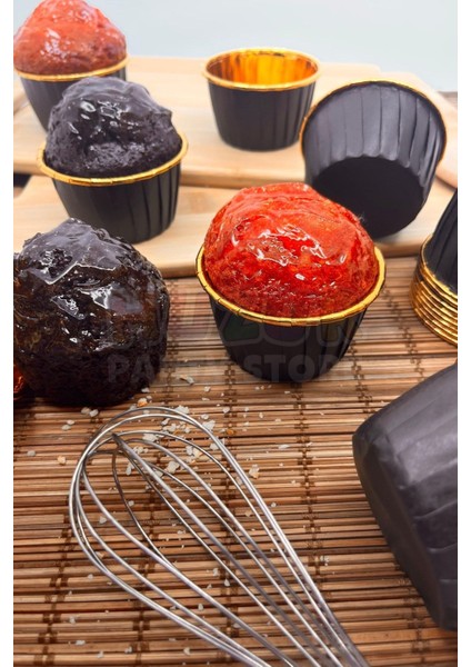 Siyah Parlak Karton 25'Li Kek Kalıbı Kenarı Içi Gold Kaplama Fırında Dağılmayan 6.5X4 cm Muffin Kab modelleri