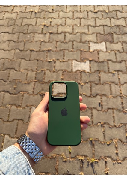 Apple iPhone 15 Pro Kamuflaj Yeşili Lansman Uyumlu Içi Kadife Silikon Kılıf modelleri