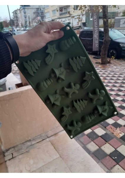 Yılbaşı Temalı Silikon Kurabiye Kek Ve Çikolata Kalıbı indirimleri