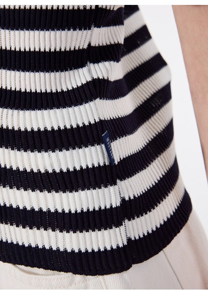 Düğmeli Bisiklet Yaka Normal Çizgili Lacivert - Beyaz Kazak Kadın M5SL-KZK1910 fiyatları