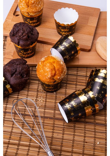 Gold Yaldızlı Siyah 12'li Kek Kalıbı Iyiki Doğdun Yazılı Fırında Dağılmayan 6.5X5 cm Muffin Cupcake fiyatları