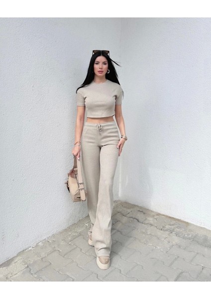 Basic Düz Croptop Regular Kesim %100 Pamuk Fitilli Bol Paça Eşofman Büstiyer Takım - Bej modelleri