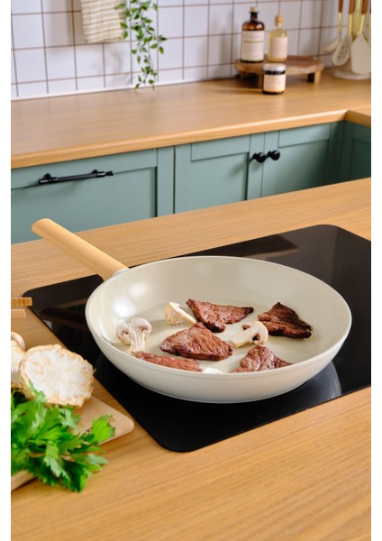 Swiss Crystal Almond Cream Indüksiyon Tabanlı Tava 32 cm