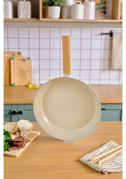 Swiss Crystal Almond Cream Indüksiyon Tabanlı Tava 32 cm modelleri