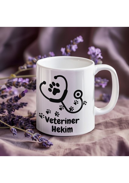Hayvan Sağlığına Adanmış Hayatlar Için: Stetoskop ve Pati Sembollü 300 ml Dayanıklı Porselen Baskılı Kupa Bardak - Veteriner Hekimlere Özel Tasarım