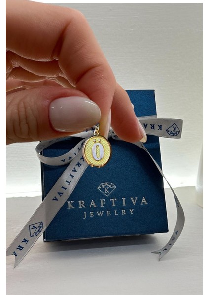 14 Ayar Altın Vintage Oval Ö Harf Kolye Ucu fırsatları