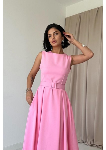 Pembe Halter Yaka Kloş Elbise