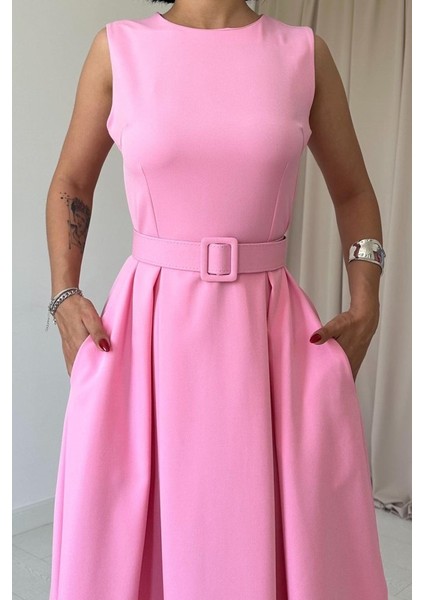 Pembe Halter Yaka Kloş Elbise
