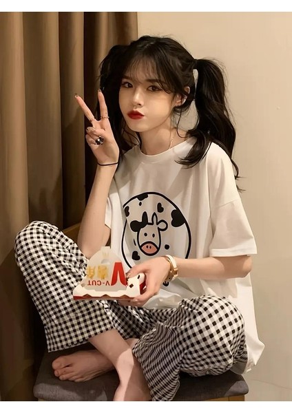 Inek Desenli Oversize T-Shirt fırsatları