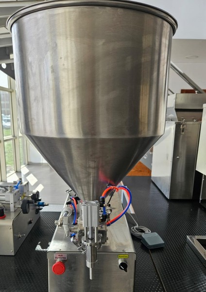 Tek Nozüllü Sıvı Dolum-Yarı Otomatik