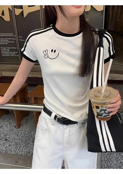 Smile Baskılı Şeritli Bluz Body Crop fırsatları