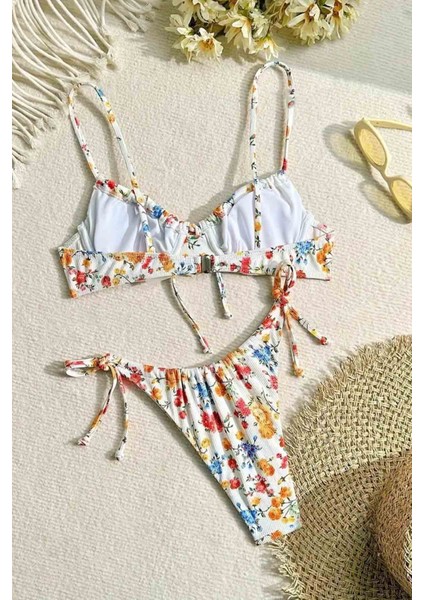 Çiçek Baskılı Bikini Üstü