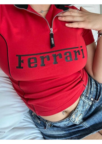 Car Detail Red & Black Baskılı Fermuarlı Crop Bluz