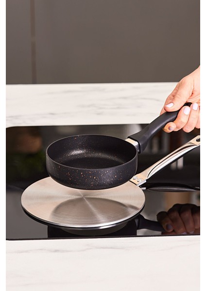 Indüksiyon Ocak Için Tabanlık 19 cm fırsatları