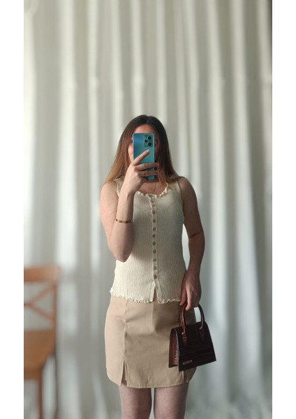 Kadın Krem Şort Etek